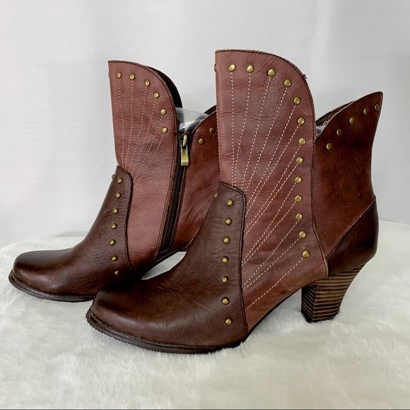 Spring Step Shoes - L'artiste By Spring Step 'Quiddity' Studded Bootie